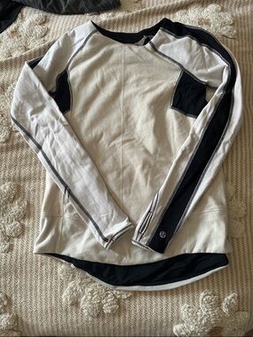 lululemon athletica White and Black Crewneck Pullover